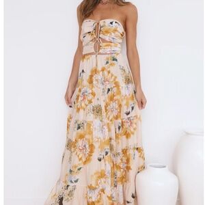HELLO MOLLY - DREAM LOOK MAXI DRESS NWT XS